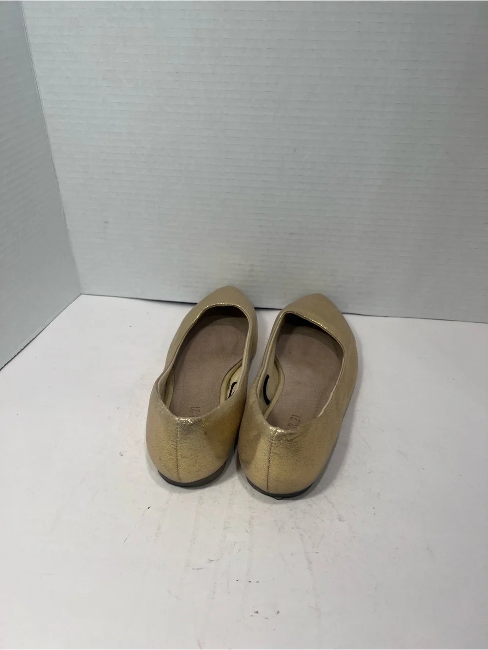 Forever 21 Gold Sparkle Ballet Flats